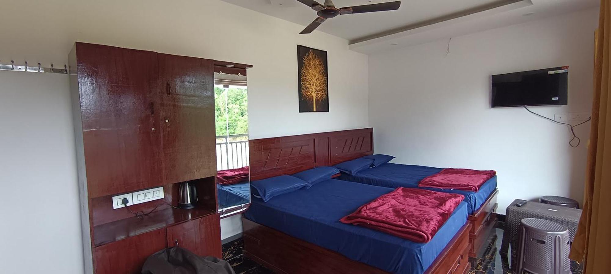 Glasshouse Retreat By The Jungle Stay Groups Valparai Exterior photo